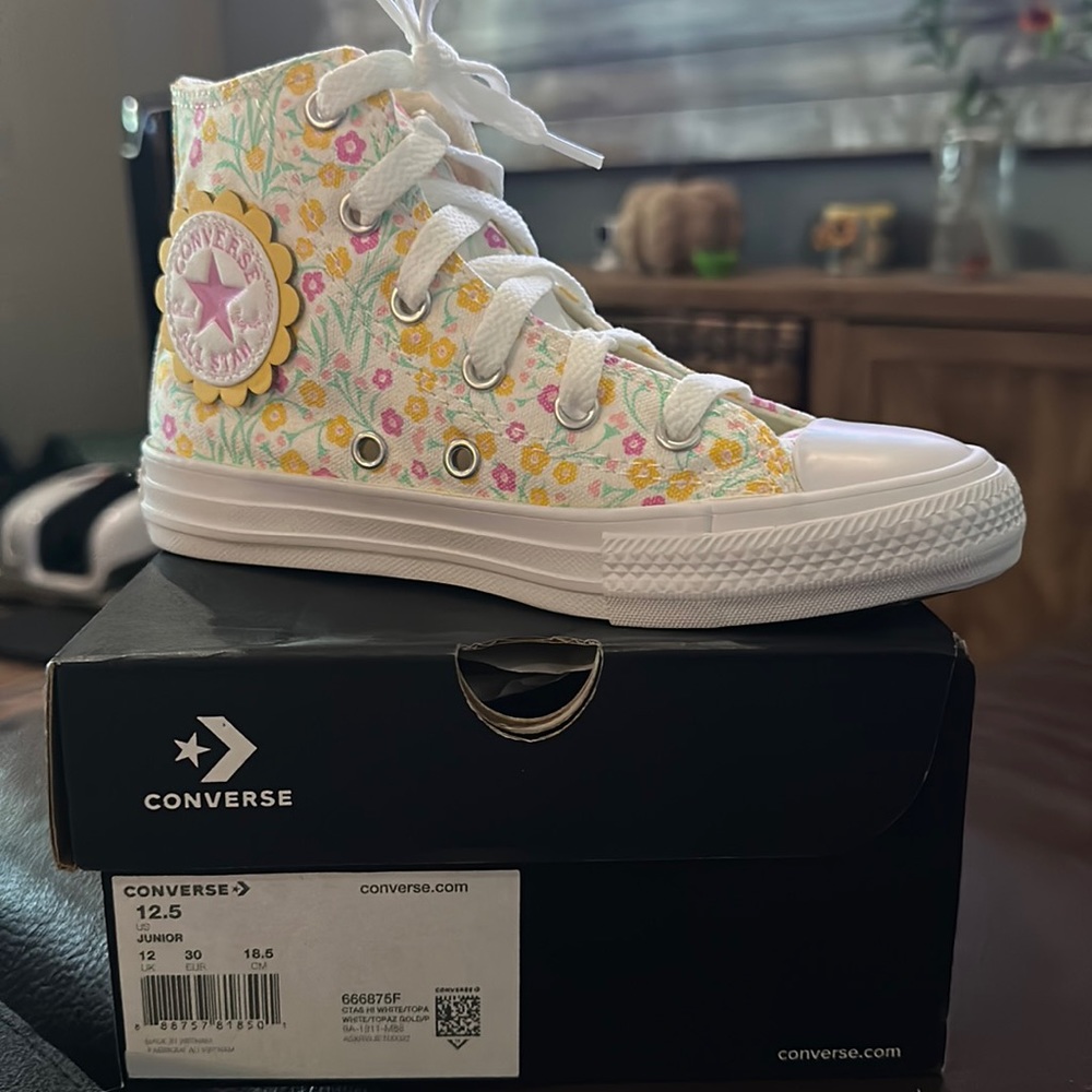 Girls high top converse